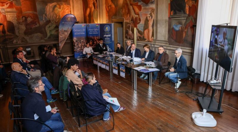 AEHT – FERRARA CAPITALE INTERNAZIONALE DELLA FORMAZIONE TURISTICA AEHT – FERRARA CAPITALE INTERNAZIONALE DELLA FORMAZIONE TURISTICA